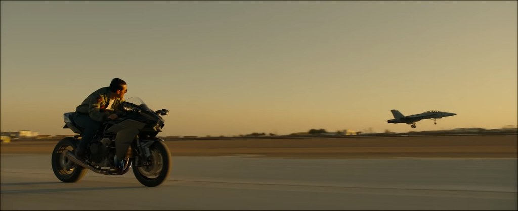 Top Gun 2 - Runway Sunset