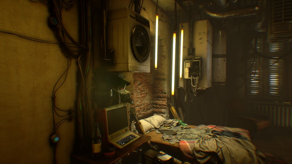 Observer - Messy Room
