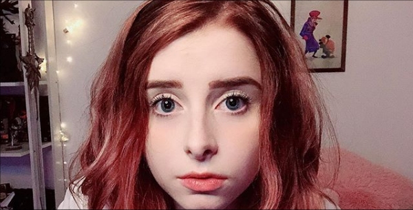 Razer Parts Ways From Female Streamer For Tweeting “Men Are Trash”