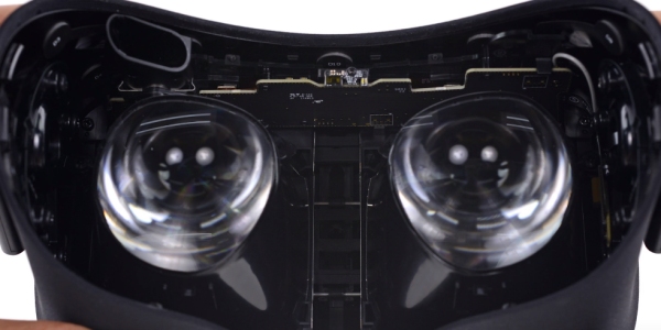 Is VR Gaming Destined To Join Other Failed Gaming Peripherals? Oculus Co-founder Thinks So!