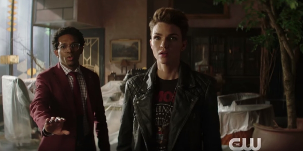 Batwoman's Downvoted Trailers Hidden By CW Network