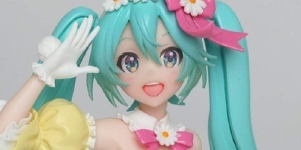 Australian Fair Work Commission Has Official Remove “Scantily Clad” Anime Figurines From Office