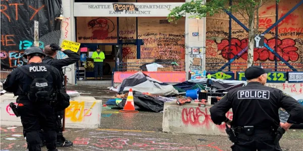 Traitors To America About to Plunge Seattle into Chaos, Warns Police Guild President